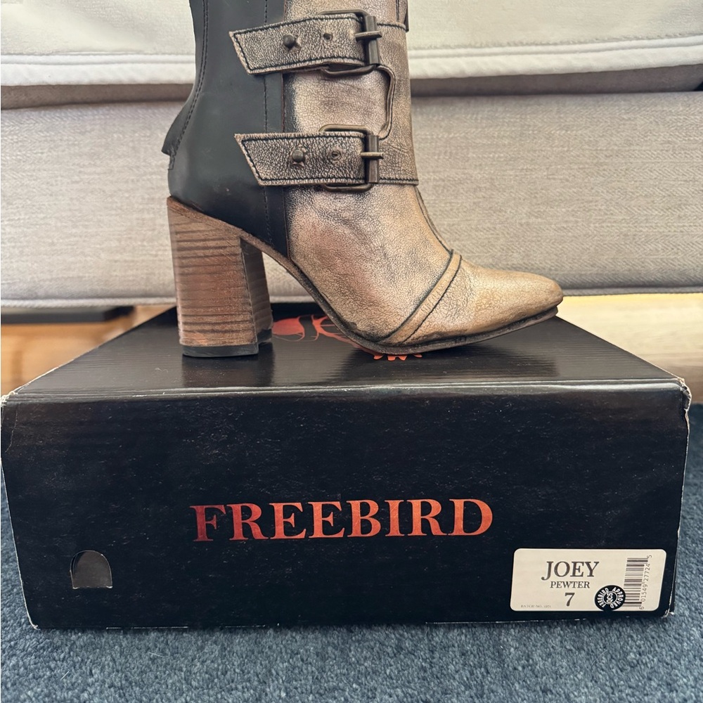 Freebird Women's Black and Gold Heeled Boots